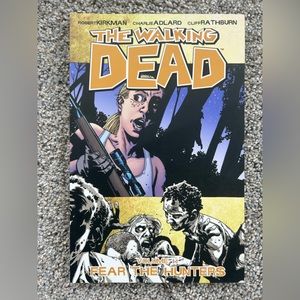 The Walking Dead Comic Fear The Hunters Volume 11